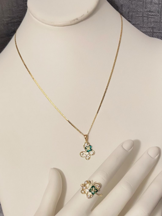 Elegante conjunto de collar y anillo con forma de mariposa: joyas de oro con detalles de esmalte